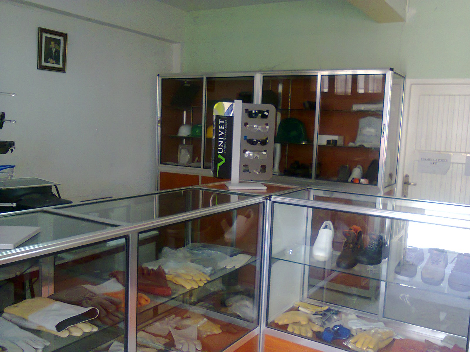 Showroom4